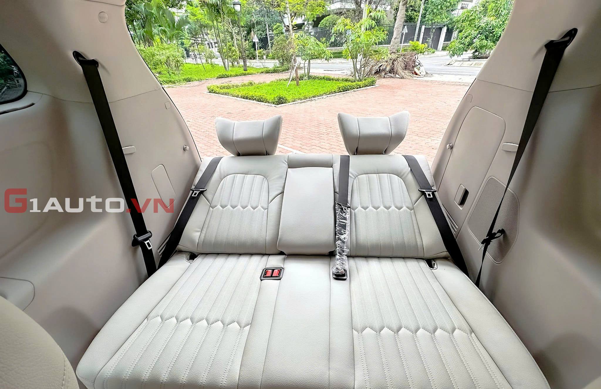 Nâng cấp và bọc ghế da cho xe KIA Sedona với loại da Nappa cao cấp